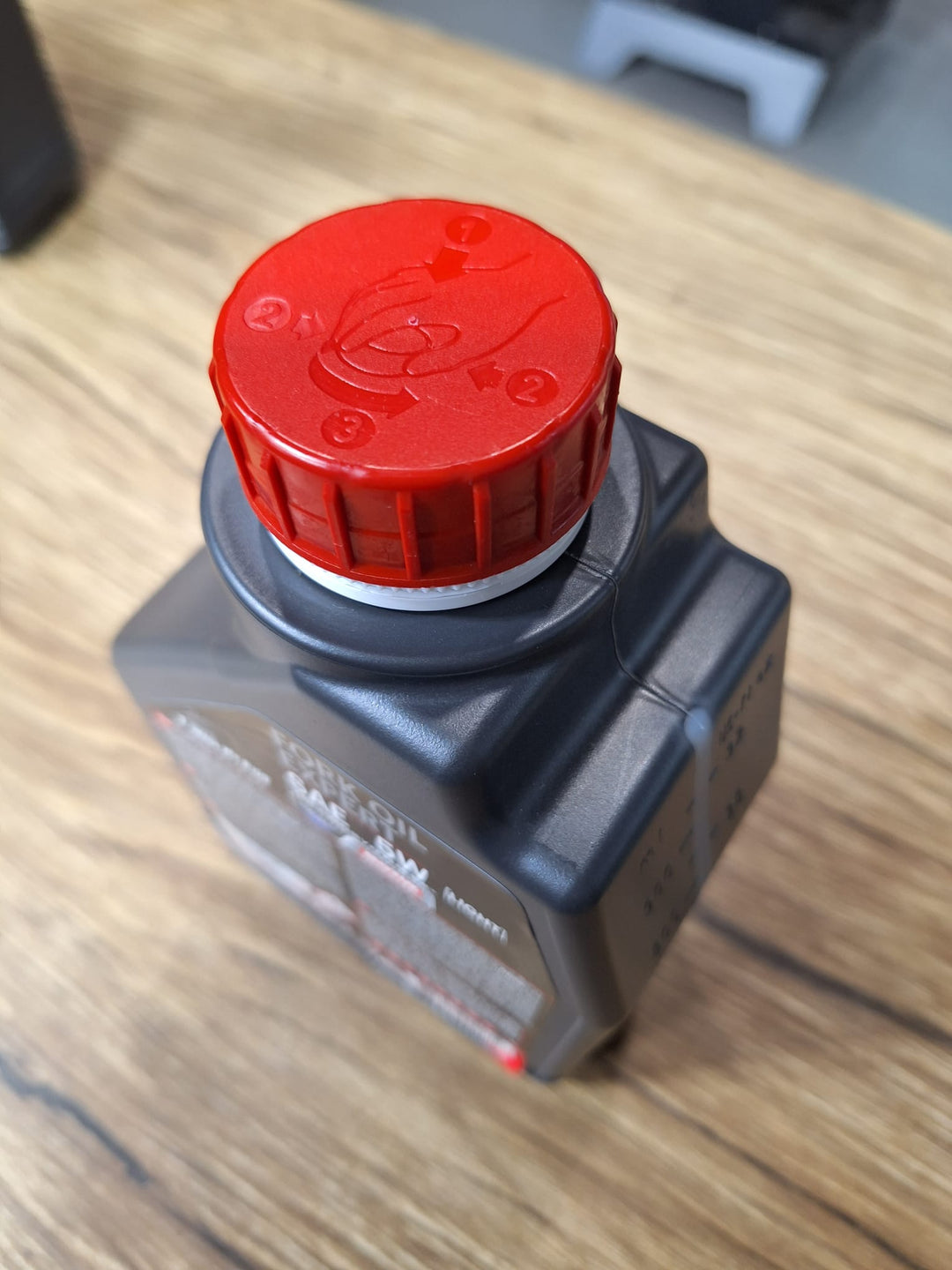 Motul Fork Oil 5W Light 1L