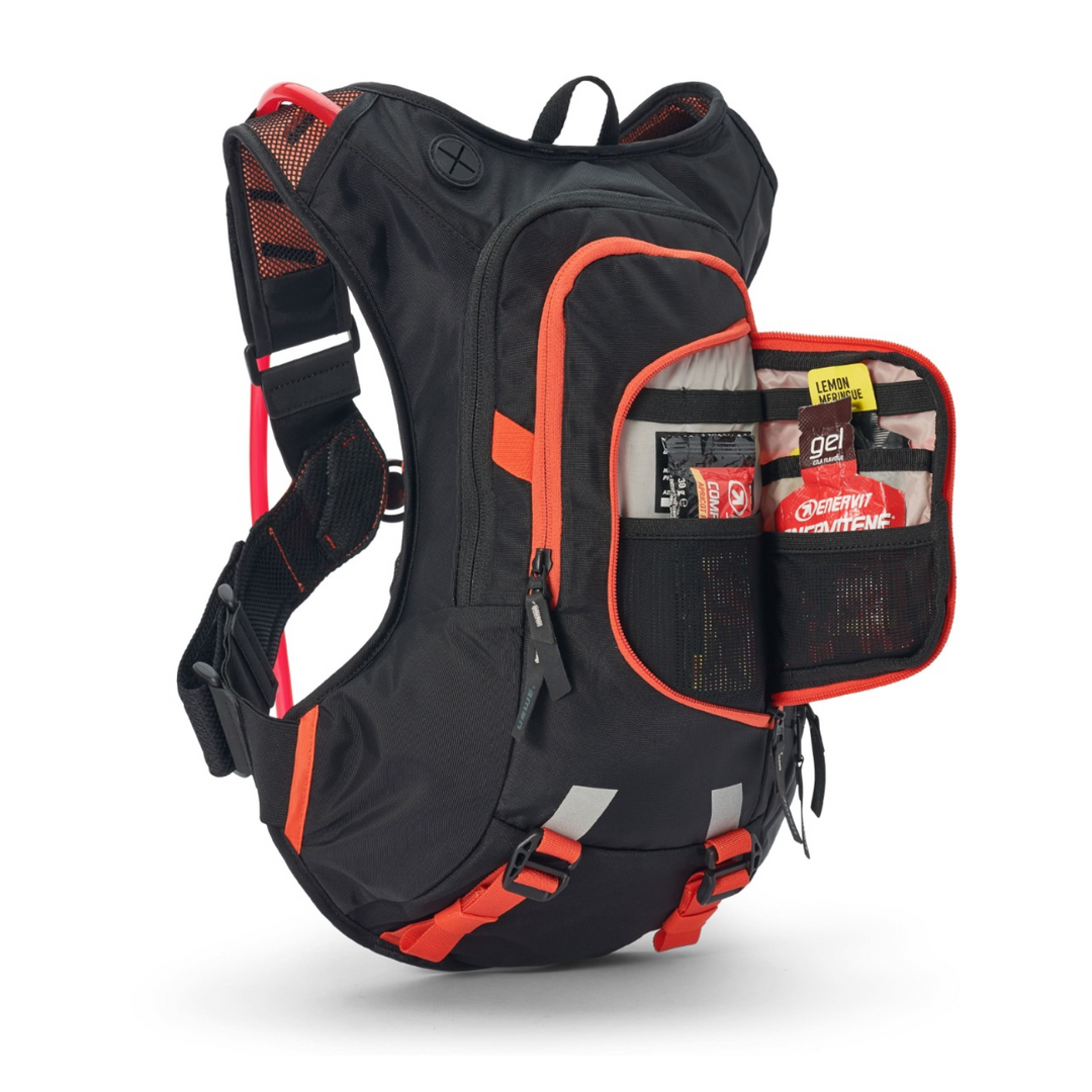 Small easy access front pockets
